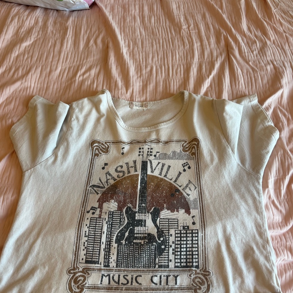 cropped altar's state tee
